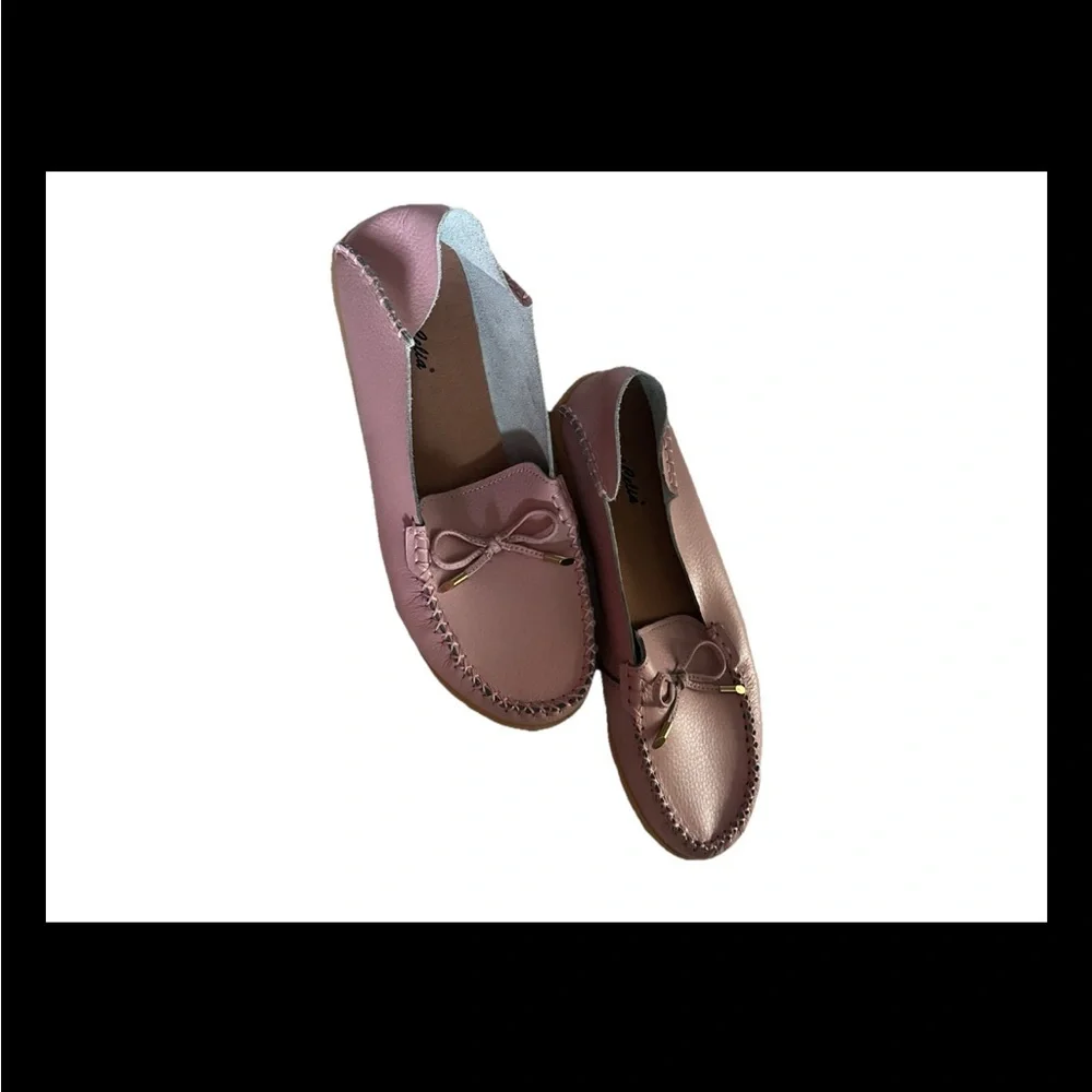 Women’s 9.5 leather loafers Venus‎ Celia
